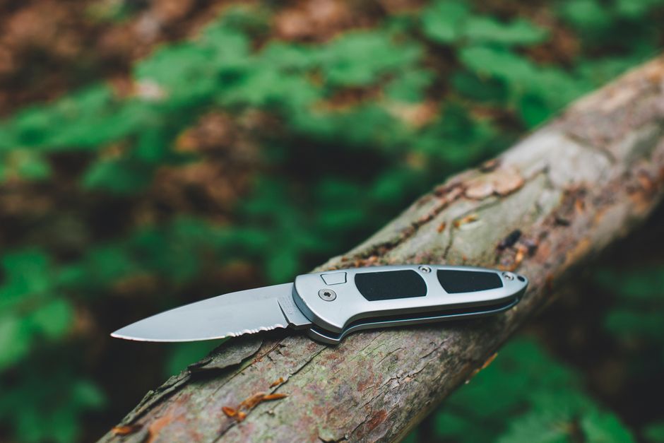 Bushcraft-Werkzeug & Survival-Tools — Hero-Bild
